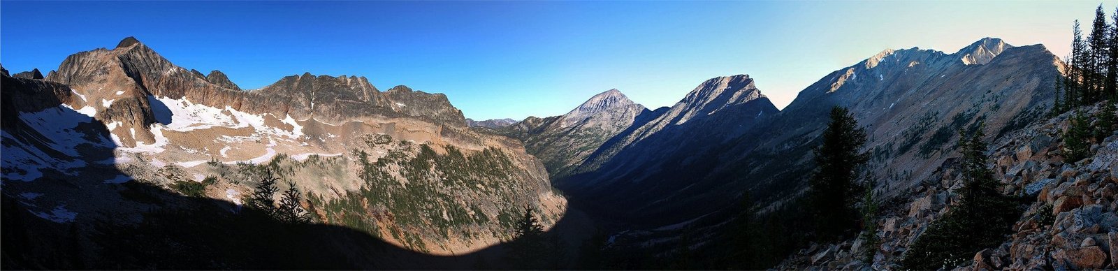 Blackcap Mountain to Mount Lago panoramic view