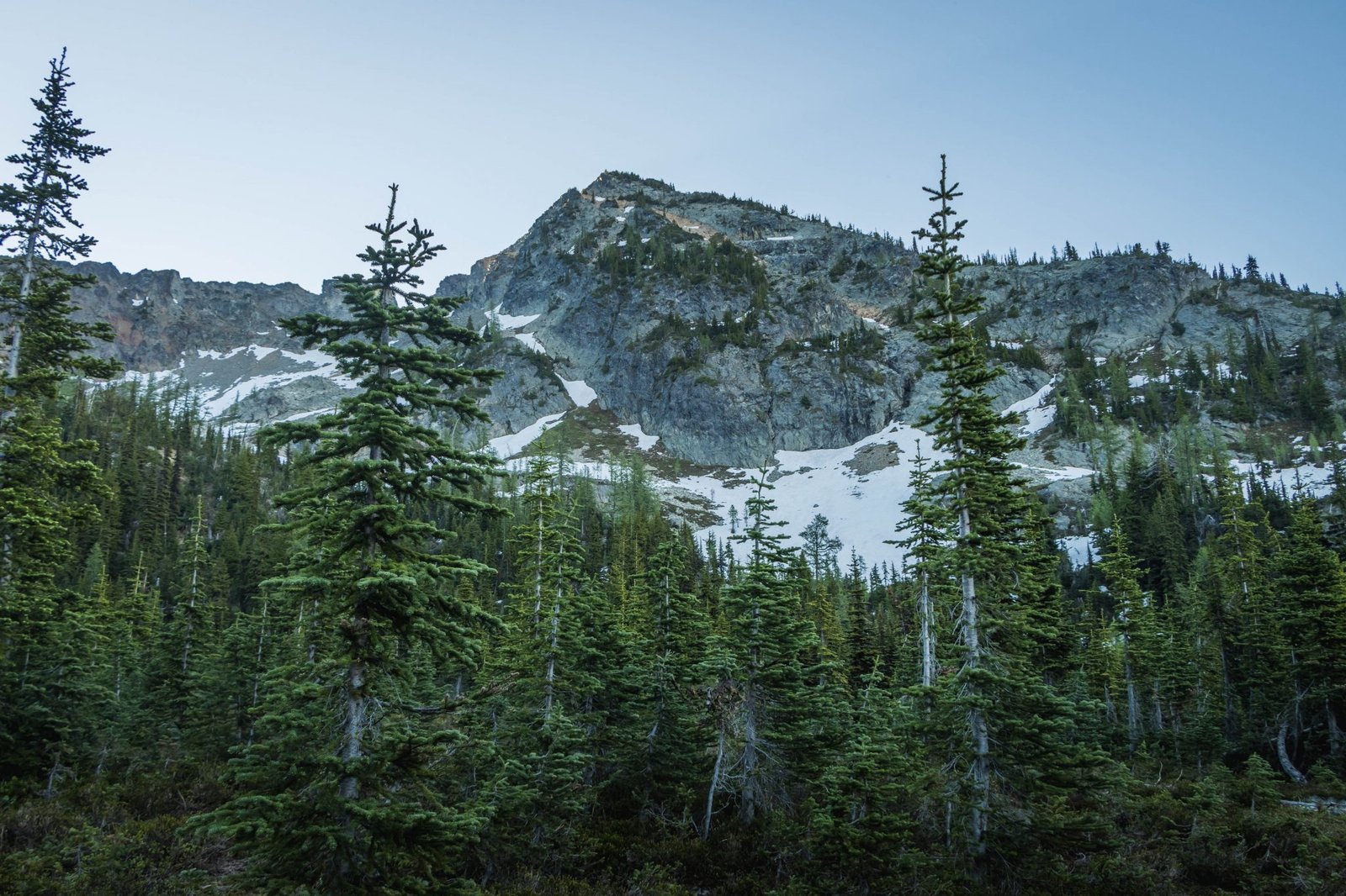 Whistler Mountain by Cutthroat Peak via Rainy Pass / 威士拿山