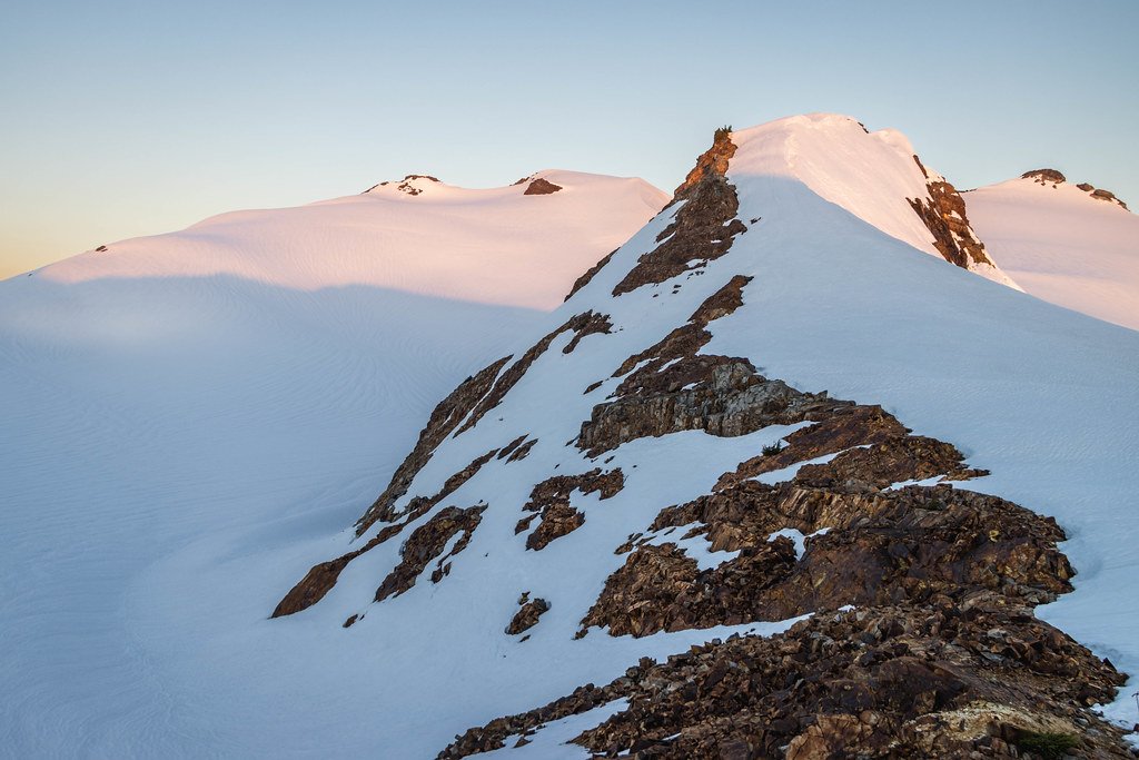 Bacon Peak by Salvation Peak via Diobsud Creek Glacier / 培根峯